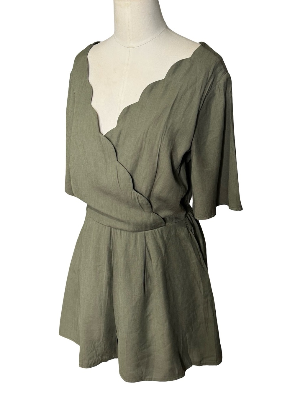 ROW A Olive Green Scallop Trim Romper Medium Boho Flutter Sleeve Wrap Romper - Picture 4 of 7